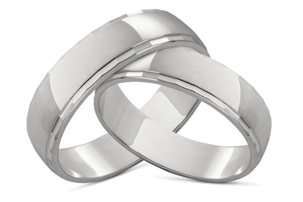 Obrączki srebrne klasyczne z bocznymi diamentowaniami