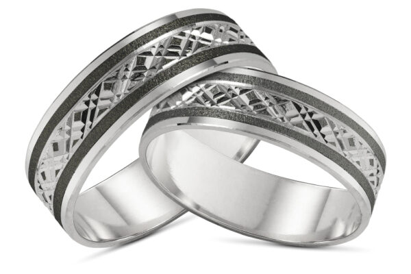 Obrączki srebrne z diamentowanym wzorem i oksydowaniem
