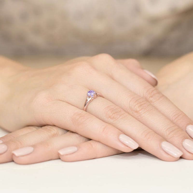 Pierścionek z ametystem 0,50ct i diamentami – złoto różowe 585 - obrazek 4