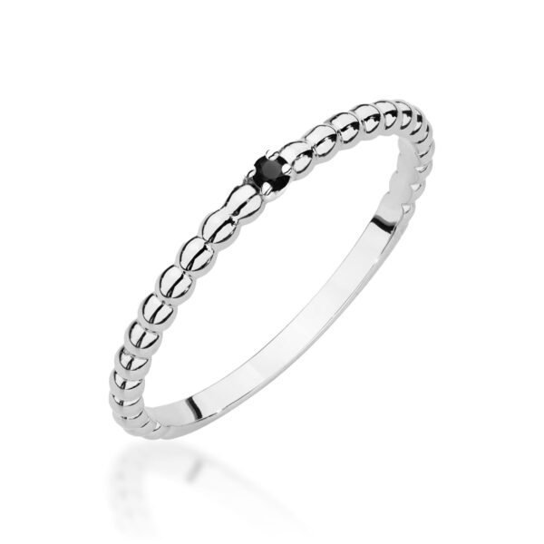 Delikatny pierścionek z czarnym diamentem 0.02 ct – złoto białe 585