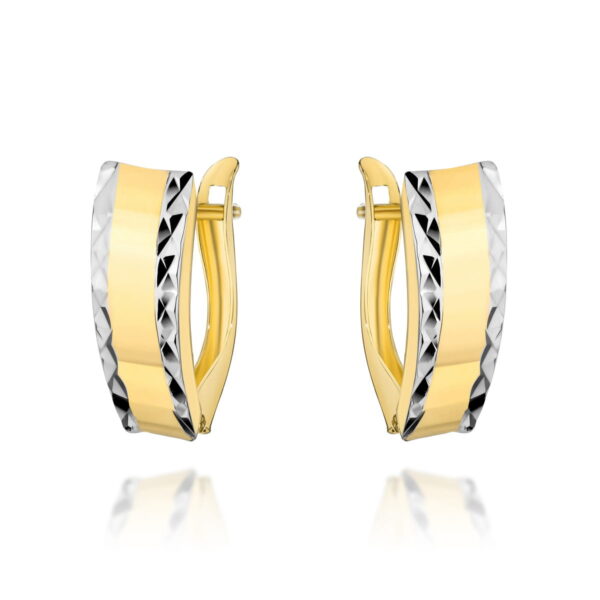 Kolczyki złote z diamentowanymi brzegami i gładkim środkiem pr. 585