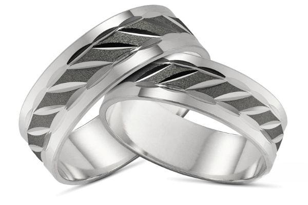 Obrączki srebrne z ukośnym oksydowaniem