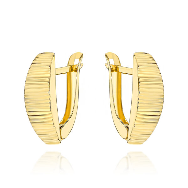 Kolczyki złote zdobione żłobieniem w poprzek pr. 375